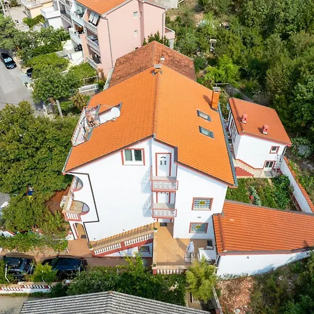 N&v 1 Lägenhet Crikvenica