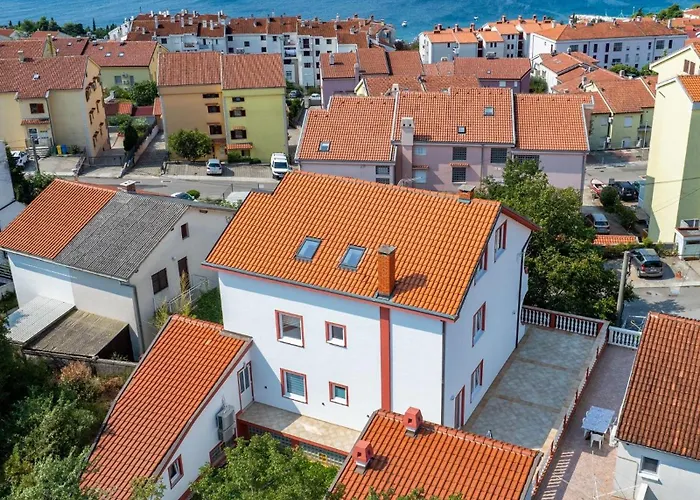 N&v 1 Διαμέρισμα *