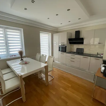 N&v 1 Apartament Crikvenica